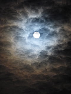 cloudy night sky showing full moon, blurry, clouds, blue, bright yellow HD wallpaper