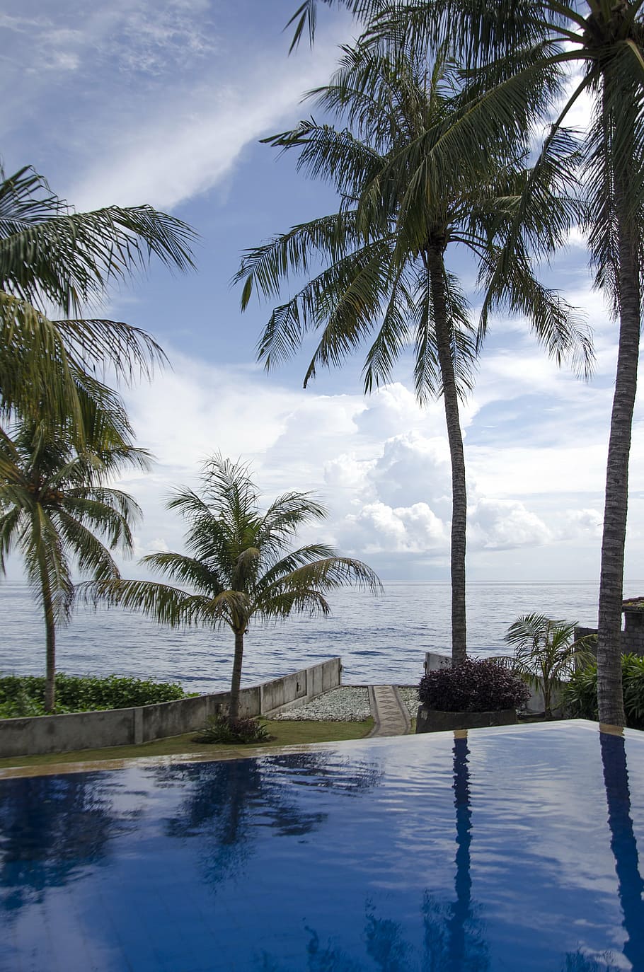 mirroring, sky, water, resort, palm trees, bali, relax, sea HD wallpaper
