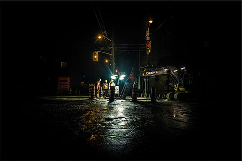 construction, workers, hard hats, equipment, backhoe, streets HD wallpaper