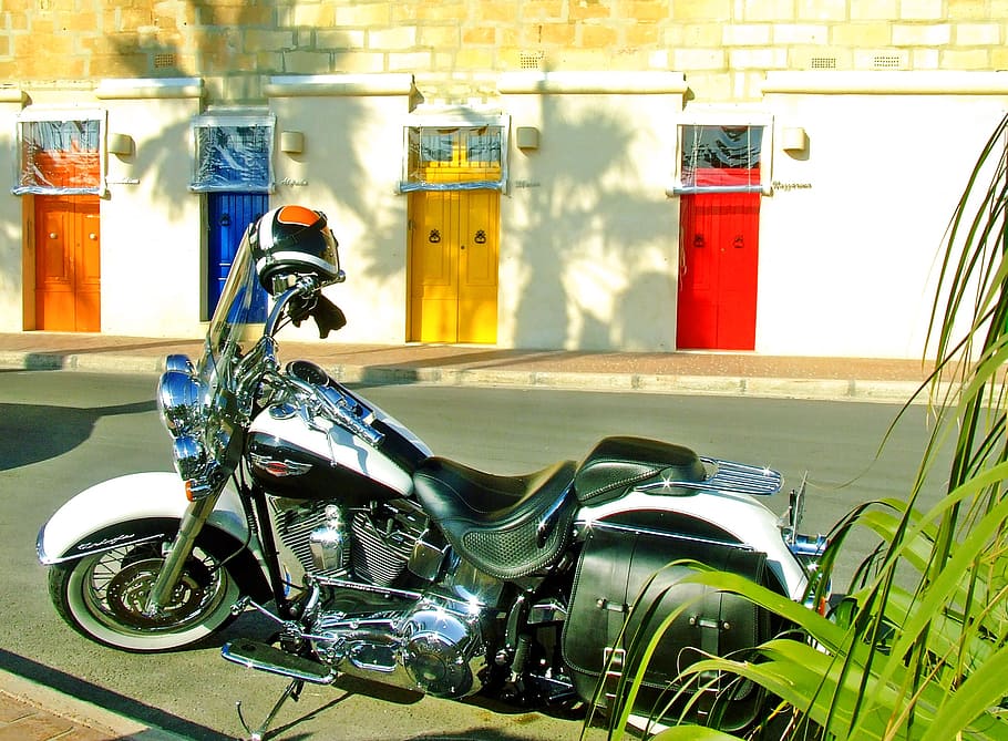 grey cruiser motorcycle, harley davidson, mediterranean scene, HD wallpaper
