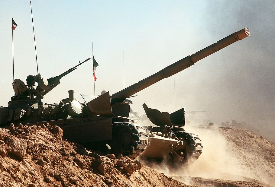 Kuwait M-84 tank during Operation Desert Shield during the Gulf War, HD wallpaper