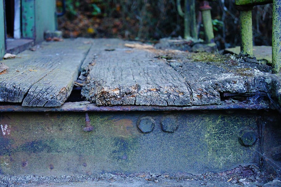 rusted, stainless, boards, post, screw, wagon, wood - material HD wallpaper