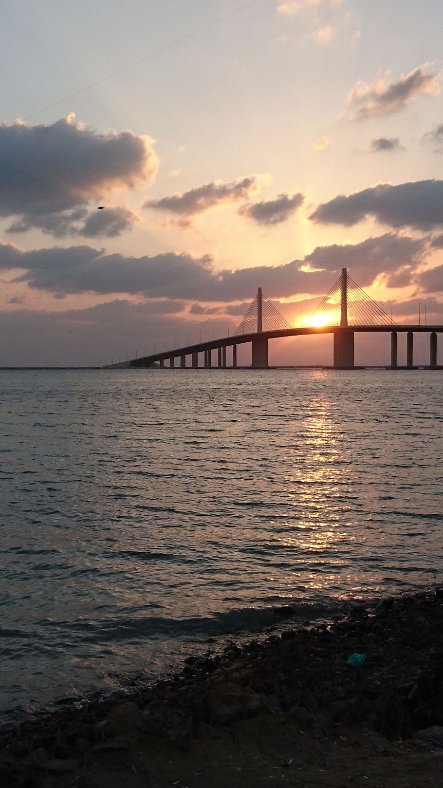 sun setting, bridge, dusk, water, sky, sunset, built structure HD wallpaper