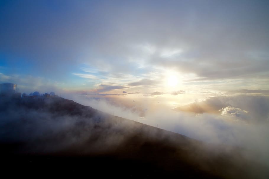 brown mountain with clouds at daytime, white, top, close, photography HD wallpaper