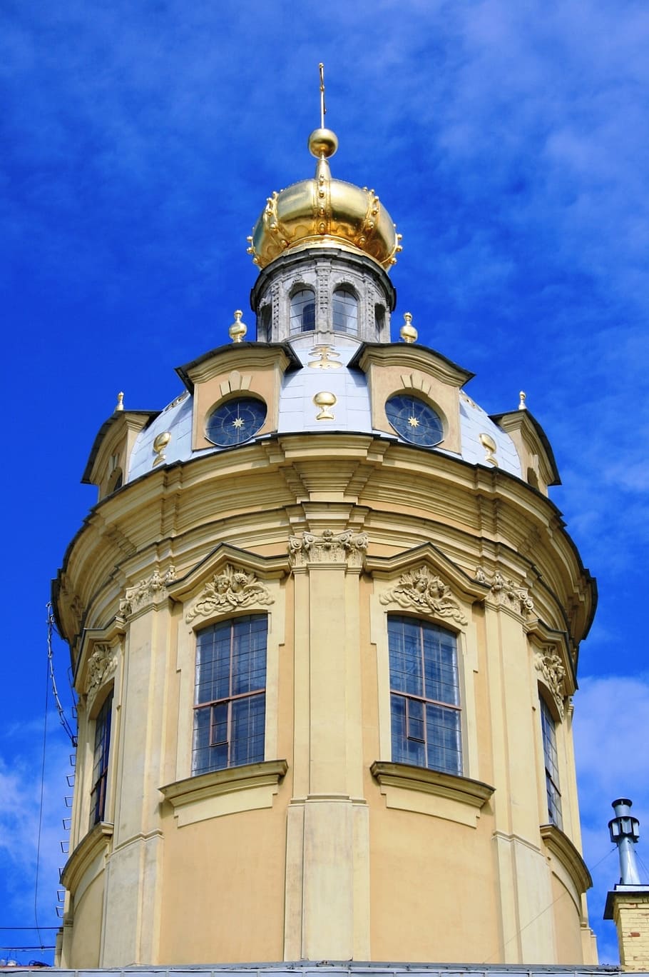 tower, pale yellow, white, ornate, cupola, golden, architecture HD wallpaper