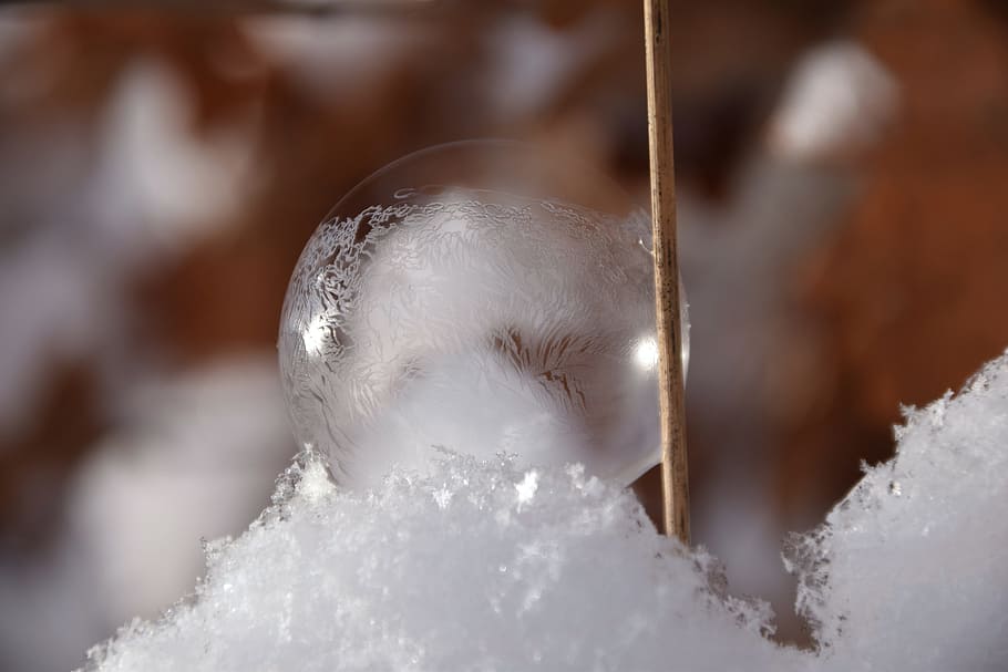 Soap Bubble, Iridescent, Winter, snow, eiskristalle, ice, frozen HD wallpaper