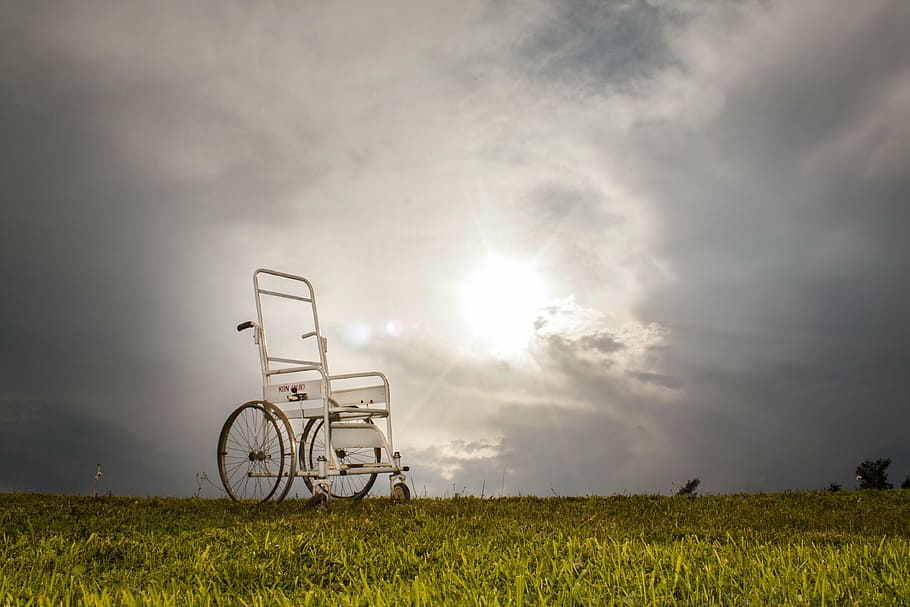 white wheelchair on green grass lawn during daytime, engel, disabled, HD wallpaper