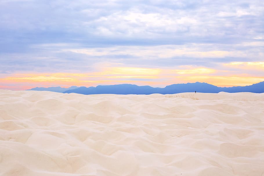 gray desert, sand near mountain during daytime, Sunset, White Sands National Monument