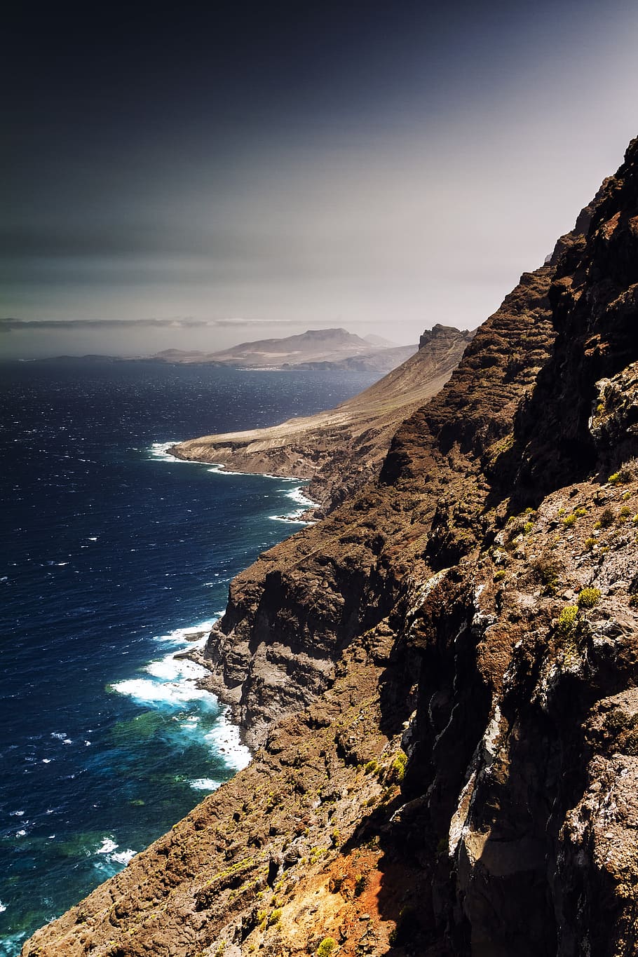 cliffs, sea, kanarieörna, beauty in nature, water, sky, scenics - nature HD wallpaper