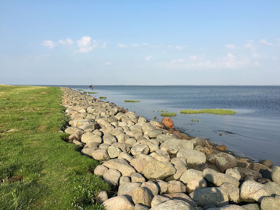 beach, romo, stone, grass, water, sea, sky, beauty in nature HD wallpaper
