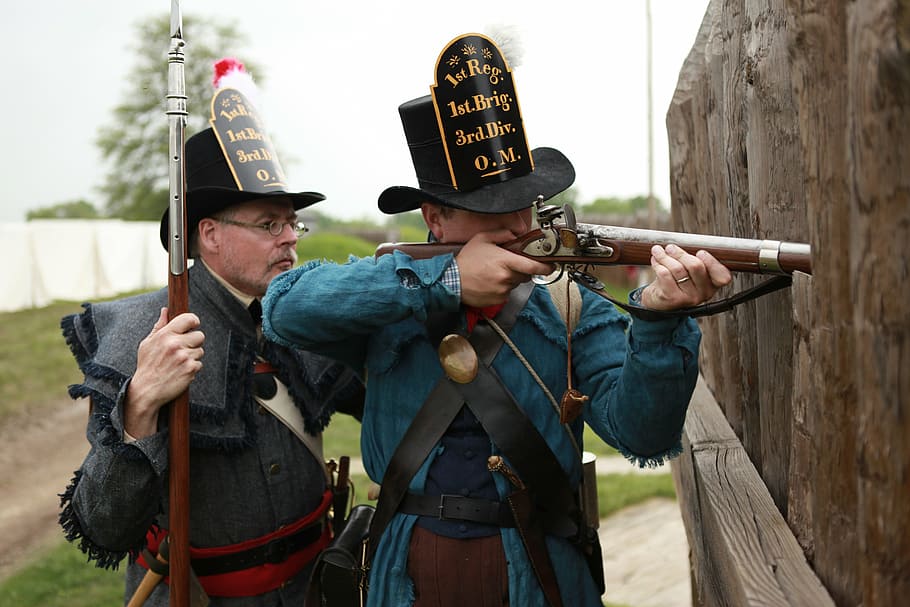man holding flintlock rifle about to shoot, ohio, war, fort, civil