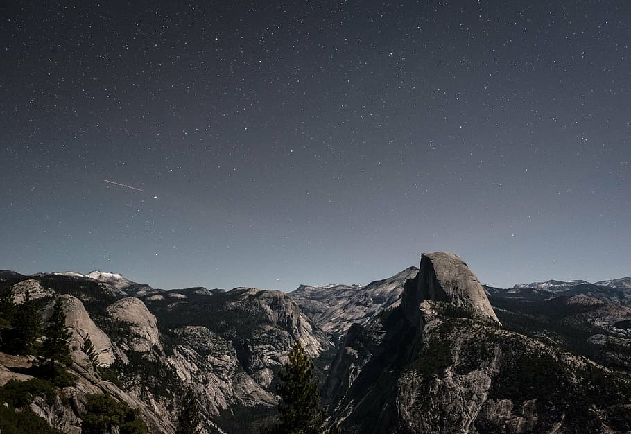 mountains during nighttime, rocky, dark, sky, clouds, highland HD wallpaper