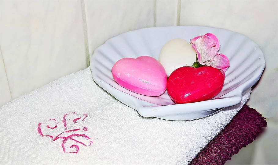 white ceramic bowl on white towel, soap, guest soap, heart, soap dish, HD wallpaper