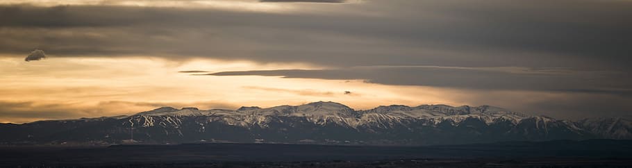 aerial photography of mountain range, panoramic photograph of mountain HD wallpaper