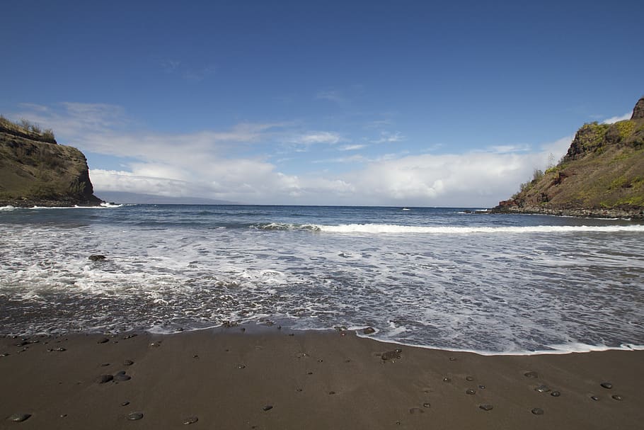 photo of black sand seashore, maui, beach, ocean, shoreline HD wallpaper