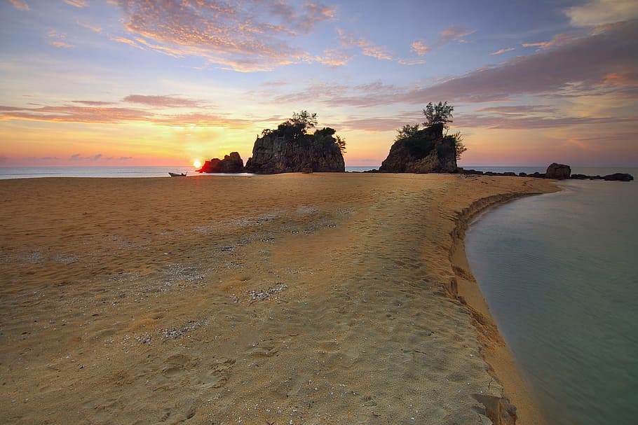 sea, dawn, nature, sky, cliff, clouds, dusk, idyllic, ocean, sand HD wallpaper