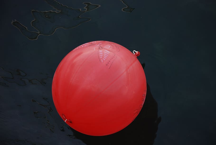 balloon, water, tale, reflection, red, no people, close-up HD wallpaper