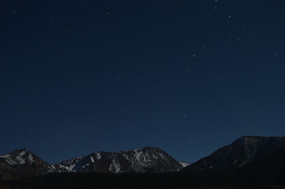 landscape photography of mountain at night, photo of a sky on night HD wallpaper