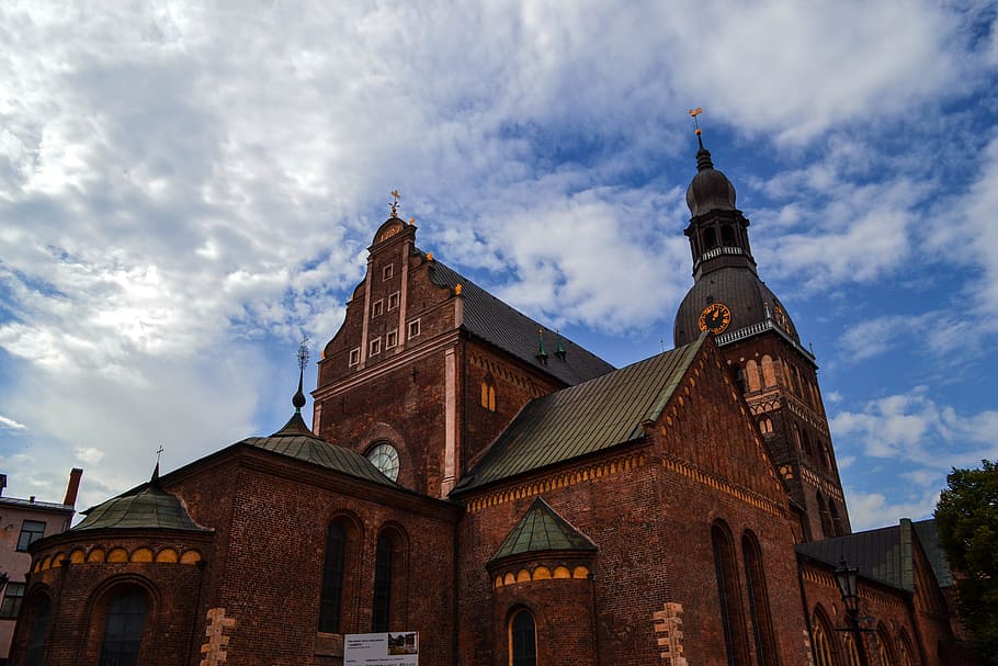 riga, old town, architecture, sky, spire, roof, building exterior HD wallpaper