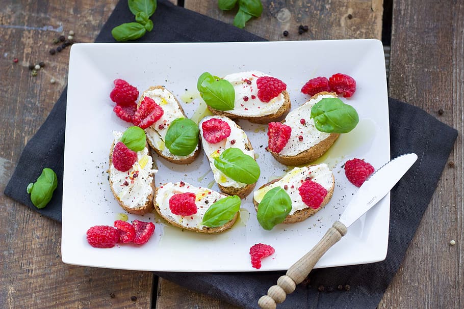 sliced red berries serving on white ceramic plate, pastries HD wallpaper