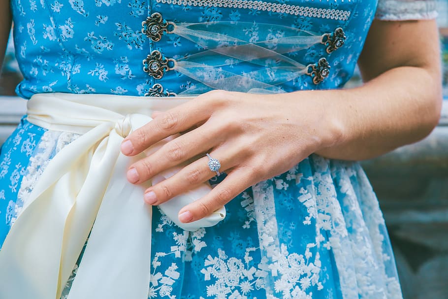 woman wearing white and blue floral dress, woman in blue dress HD wallpaper