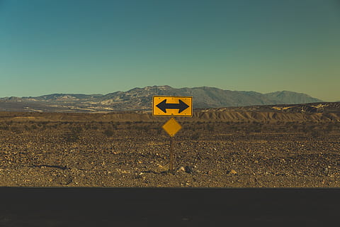 yellow arrow road sign, road signage background of mountain view HD wallpaper
