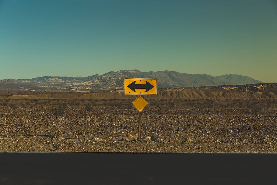 yellow arrow road sign, road signage background of mountain view HD wallpaper