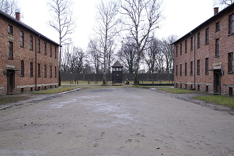auschwitz, concentration camp, second world war, auschwitz-birkenau HD wallpaper