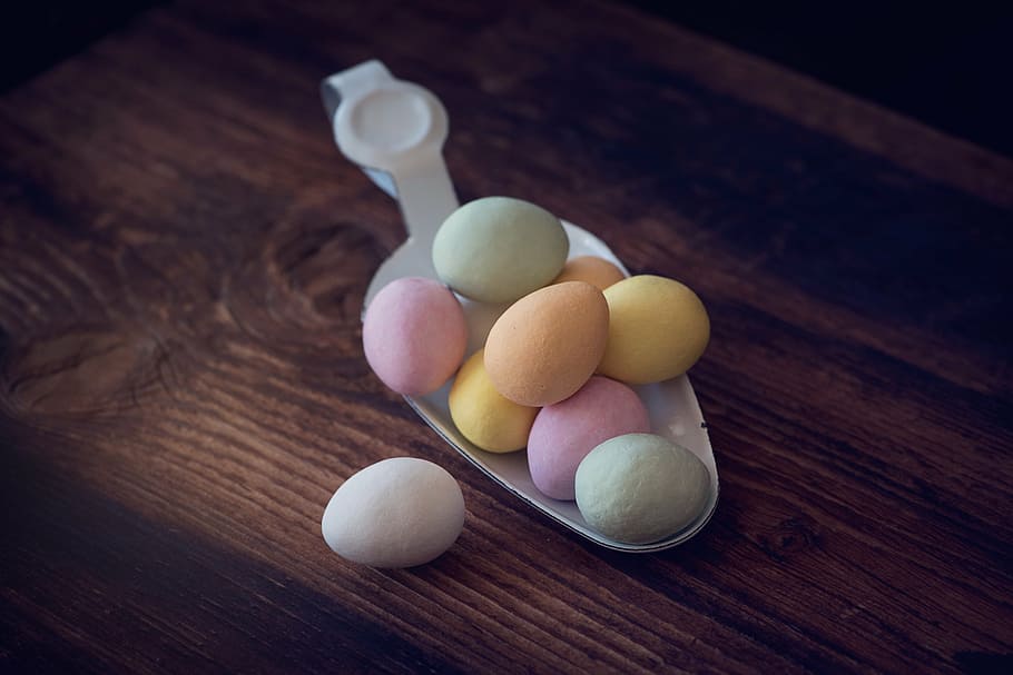 egg, chocolate eggs, eggs with frosting, easter, easter eggs HD wallpaper