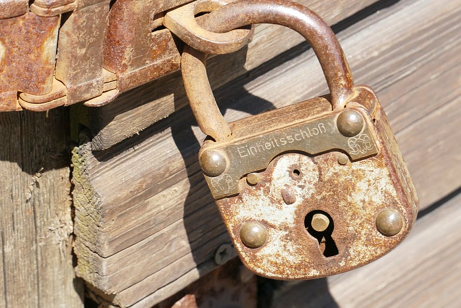 castle, old, historically, elder, fitting, padlocks, old wooden door HD wallpaper