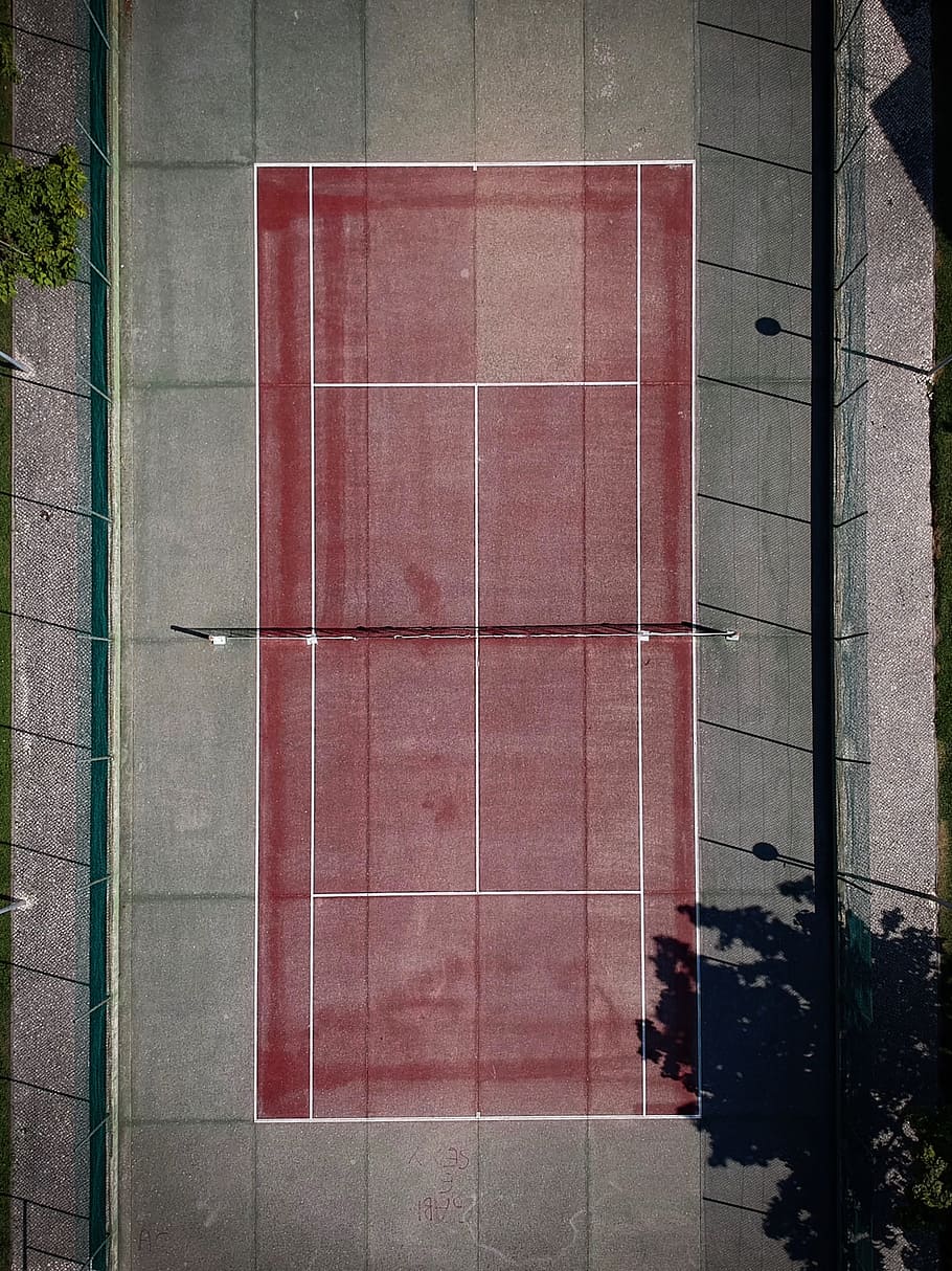 red tennis court, aerial view of red and grey concrete court HD wallpaper