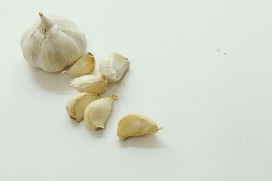 garlic, raw, raw garlic, white, food and drink, freshness, wellbeing HD wallpaper