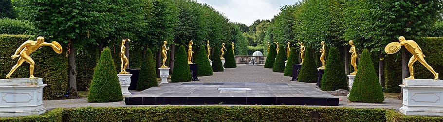 statues beside green trees during nighttime, panorama, gold, herrenhäuser gardens, HD wallpaper