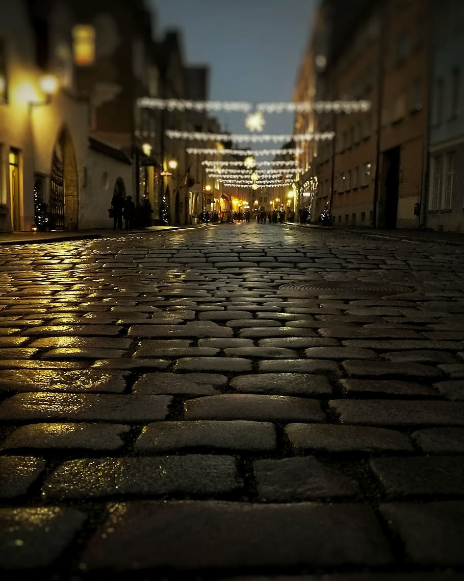 HD wallpaper: gray brick road during nighttime, estonia, street, old  tallinn | Wallpaper Flare