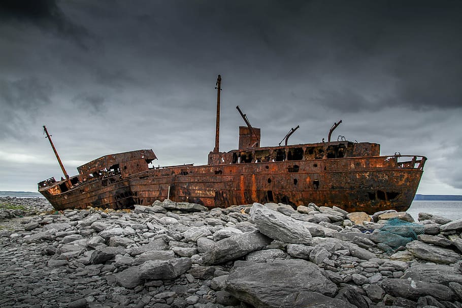 brown ship wreck on rocky shore, stranded, shipwreck, nautical Vessel HD wallpaper