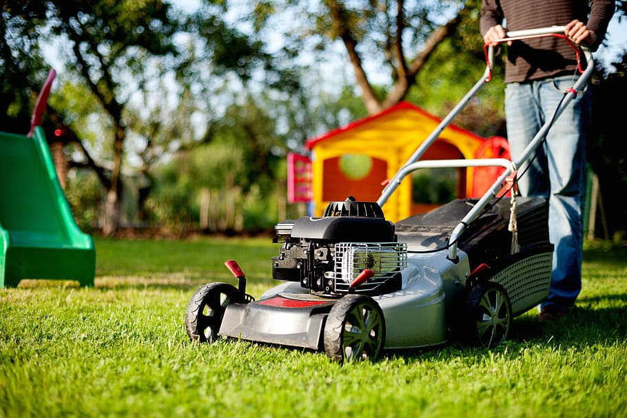 selective-focus photography of gray bagging push mower, lawn mower, HD wallpaper