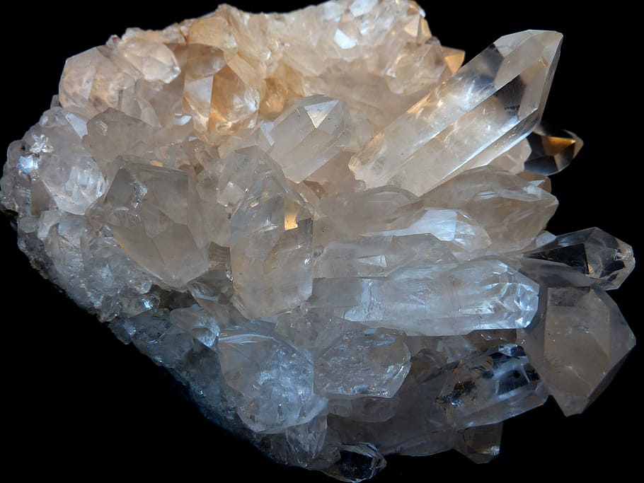 white geode stone, rock crystal, clear to white, gem top, chunks of precious stones