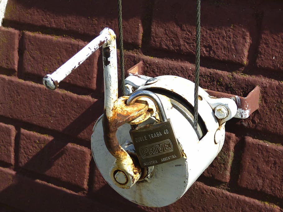 sheave, padlock, crank, iron, security, metal, day, safety HD wallpaper