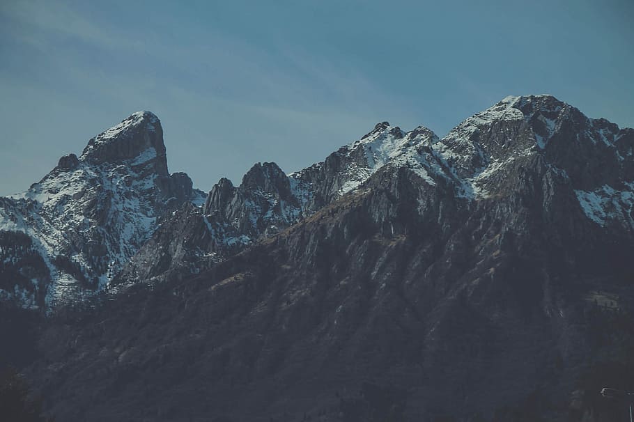 low angle photography of snow-covered mountain, landscape photo of mountain HD wallpaper