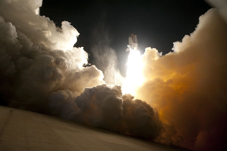 White Smoke of a Space Craft, dark, flight, launch, low angle shot HD wallpaper