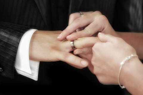 woman putting ring on man's finger, wedding, before, wedding ring HD wallpaper