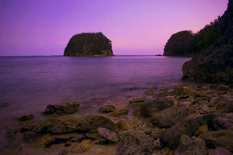 Brown Stone Island, bay, beach, dawn, dusk, evening, horizon HD wallpaper