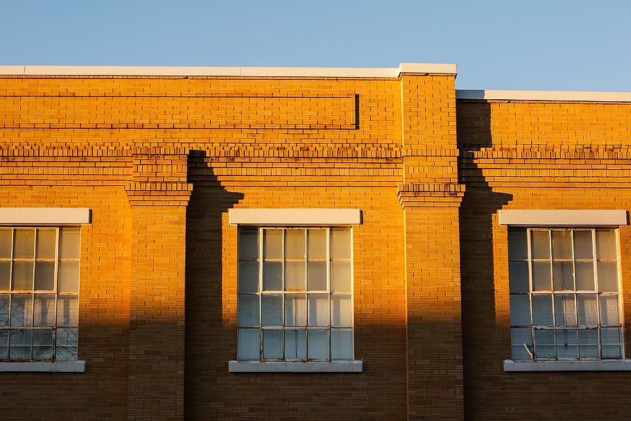 building, light, golden hour, window, architecture, sunset HD wallpaper