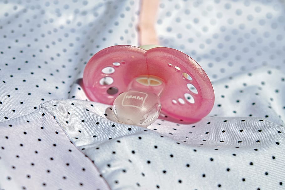 selective focus photography of pink pacifier, Scream, baby HD wallpaper