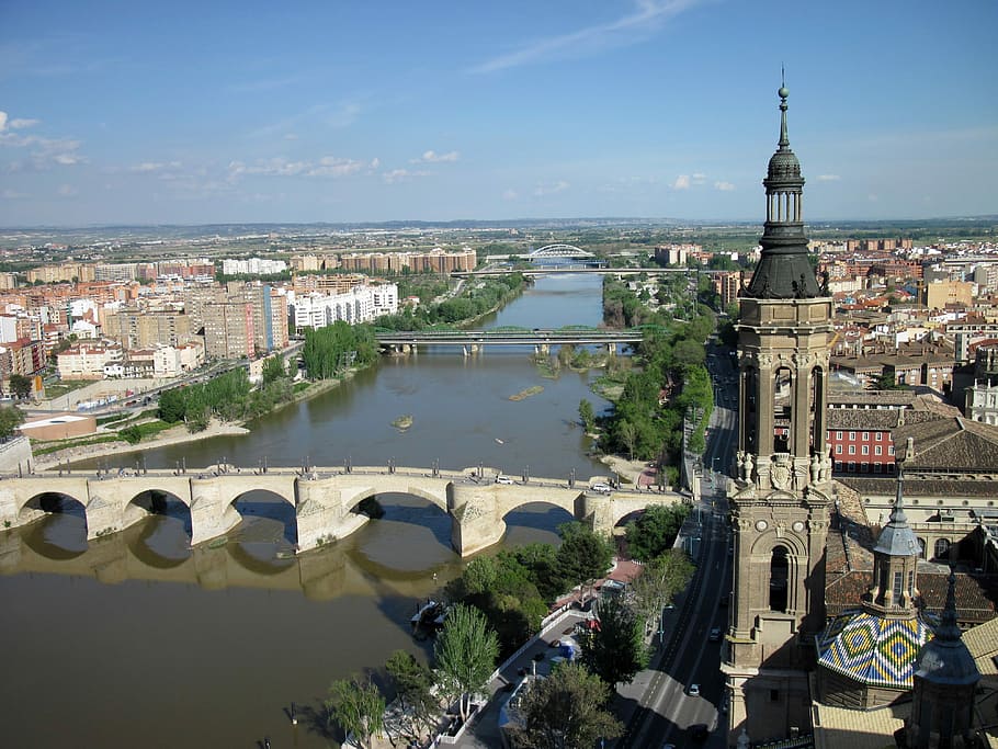 Puente de Piedra City View in Zaragoza, Spain, architecture, bridge