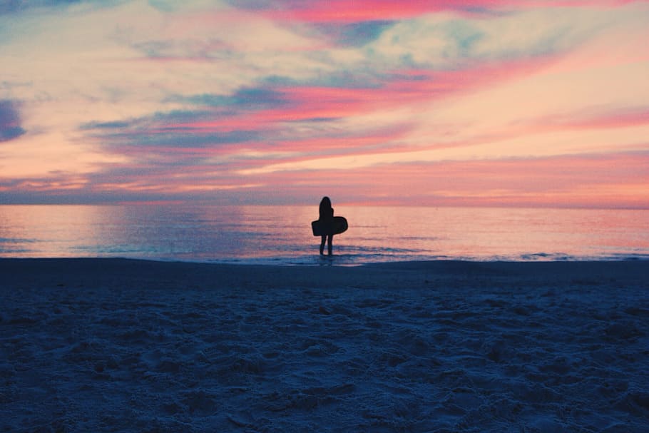 sunset, dusk, beach, sand, silhouette, ocean, sea, horizon HD wallpaper