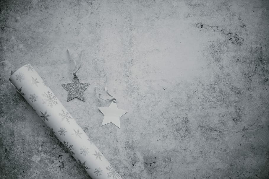 gray frost print paper and star cutouts, giftwrap, label, tag HD wallpaper