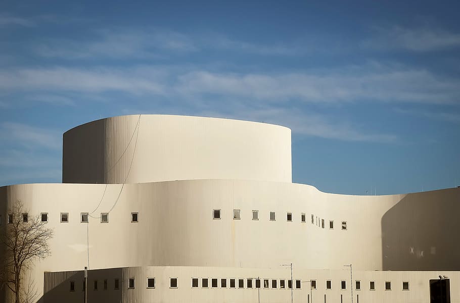 gray concrete building under blue sky, architecture, modern HD wallpaper