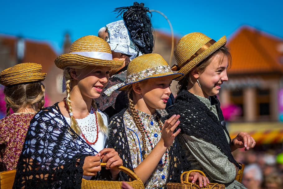 west-frisian-market-schagen-parade-folkl