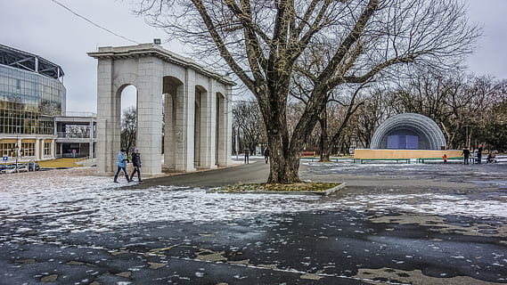 odessa, park, shevchenko, tree, arch, people, winter, architecture HD wallpaper